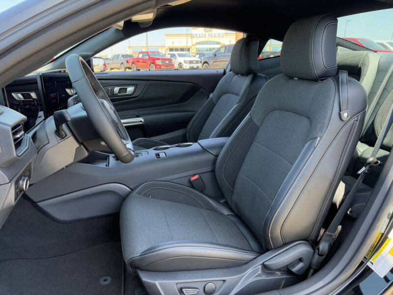 2025 Ford Mustang EcoBoost