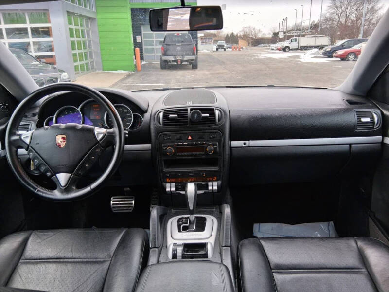 2004 Porsche Cayenne S