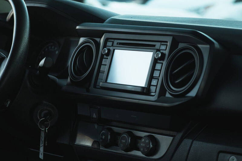 2019 Toyota Tacoma SR