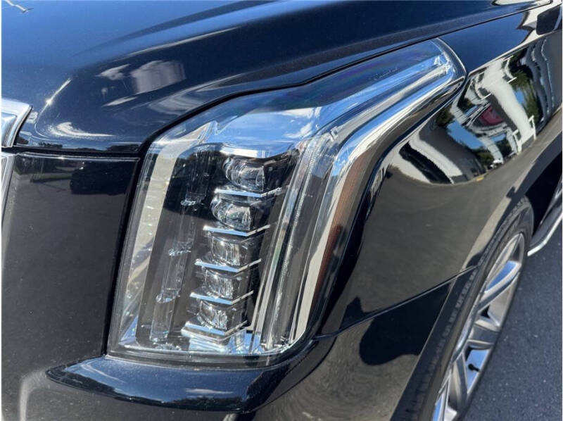 2020 Cadillac Escalade Luxury