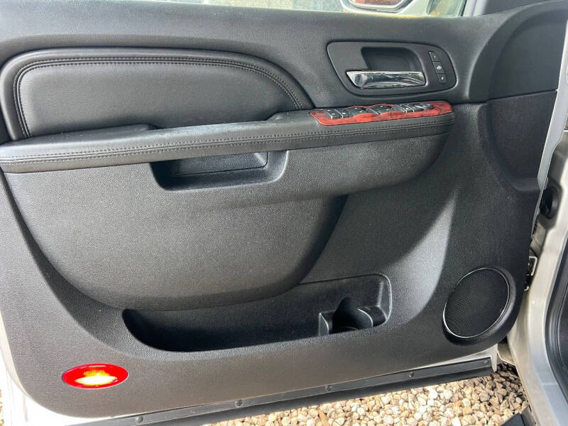 2011 Cadillac Escalade EXT Premium