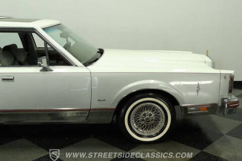 1984 Lincoln Town Car
