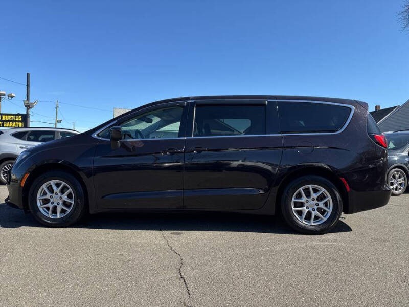 2017 Chrysler Pacifica Touring