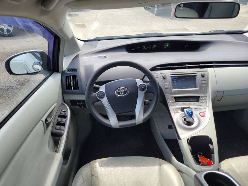 2013 Toyota Prius Three