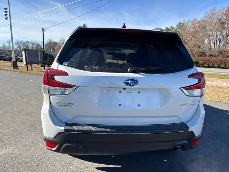 2024 Subaru Forester Premium