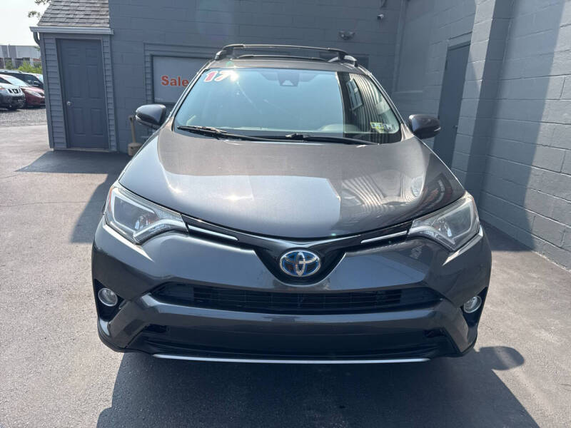 2017 Toyota RAV4 Hybrid XLE