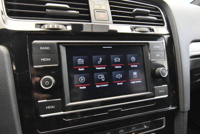 2020 Volkswagen Golf GTI SE