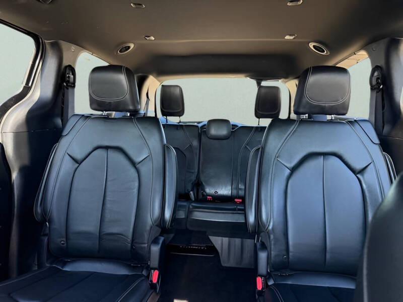 2020 Chrysler Pacifica AWD LAUNCH EDITION - Photo 32