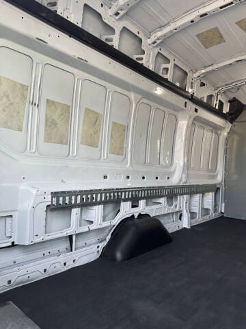 2022 Ford E-Transit 350