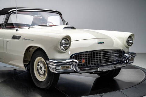 1957 Ford Thunderbird