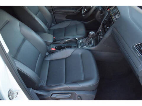 2020 Volkswagen Golf TSI