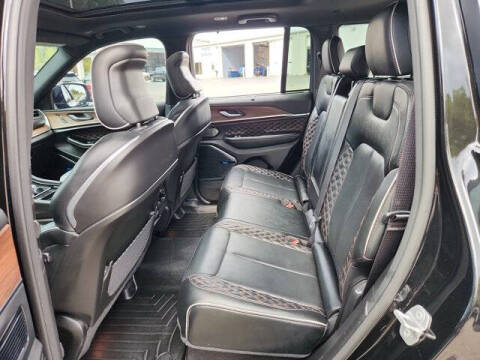 2022 Jeep Grand Cherokee Summit