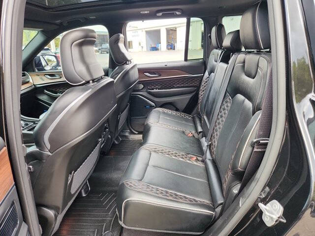 2022 Jeep Grand Cherokee Summit