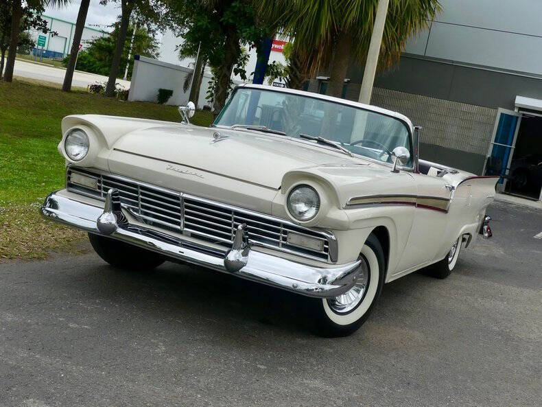 1957 Ford Fairlane