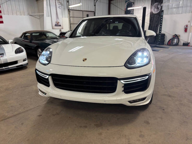 2016 Porsche Cayenne GTS