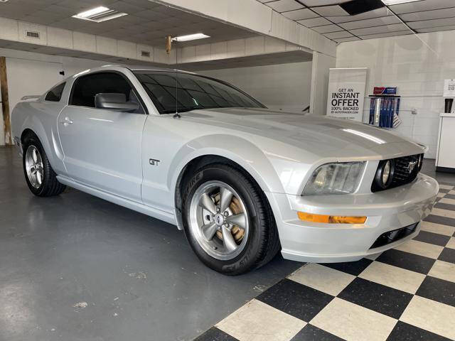 2006 Ford Mustang GT Deluxe