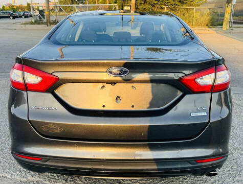 2016 Ford Fusion SE