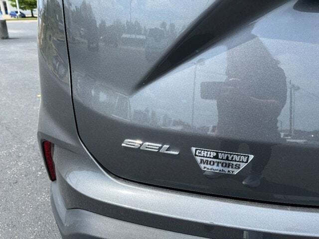 2023 Ford Edge 8