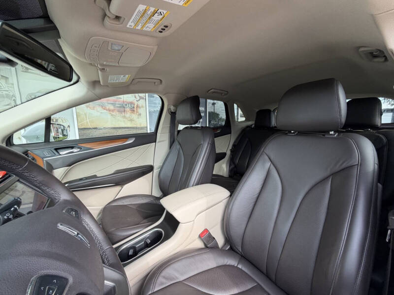 2019 Lincoln MKC Select