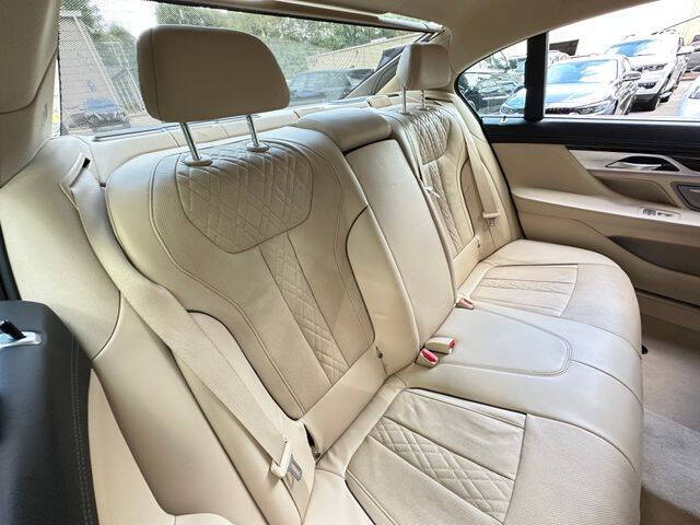 2017 BMW 7 Series 740i