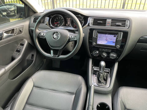 2016 Volkswagen Jetta 1.8T SEL Premium