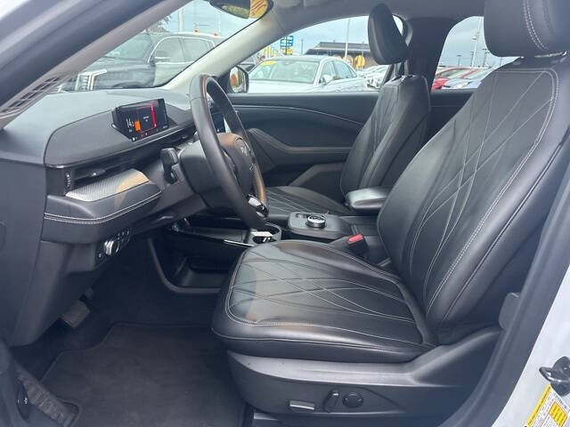 2022 Ford Mustang Mach-E Select