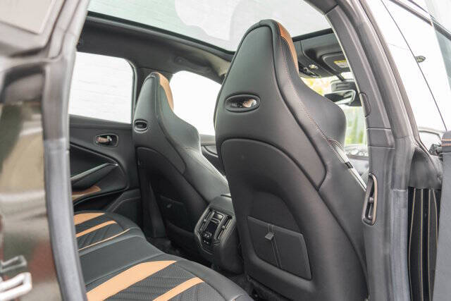 2023 Aston Martin DBX 44