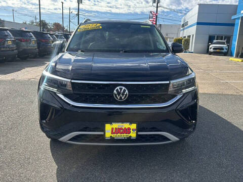 2024 Volkswagen Taos SE 4Motion