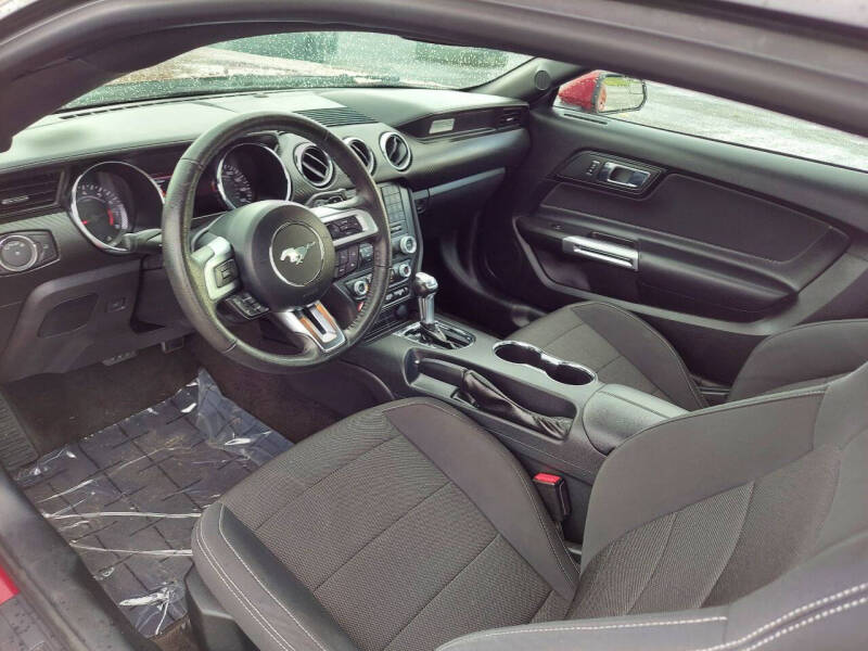 2017 Ford Mustang V6