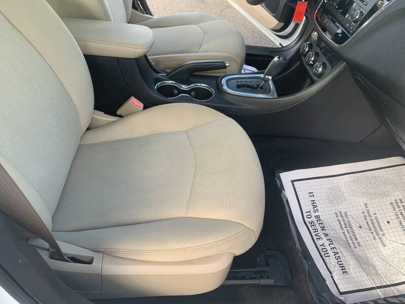 2013 Chrysler 200 Touring