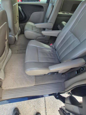 2014 Chrysler Town and Country Touring