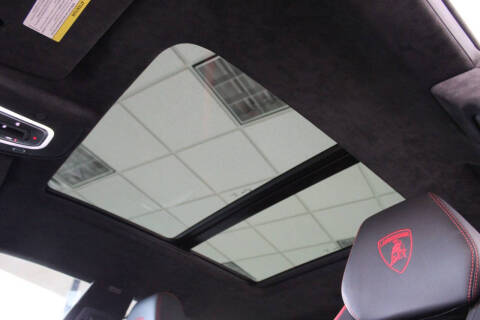 2023 Lamborghini Urus S