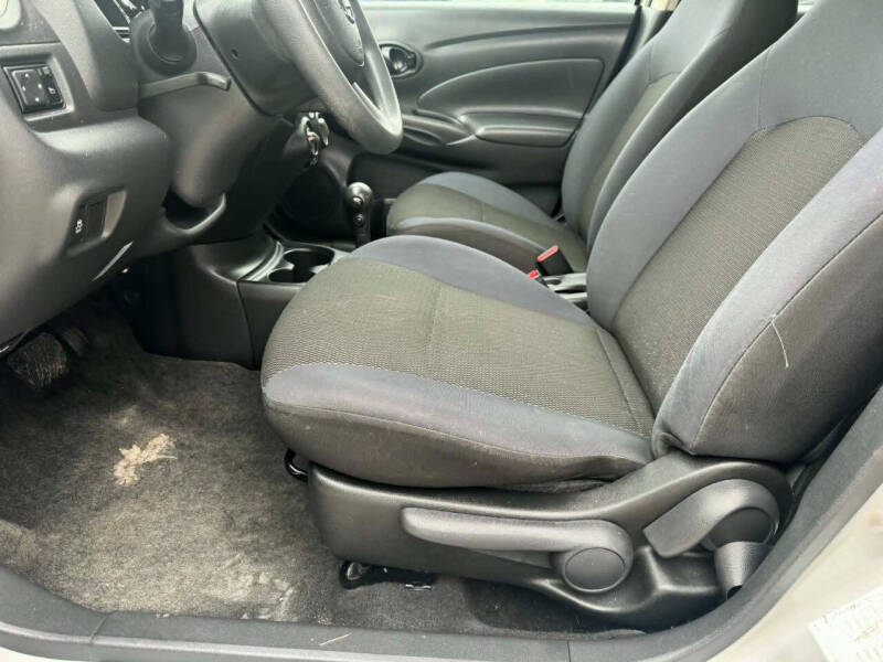 2012 Nissan Versa 1.6 SV