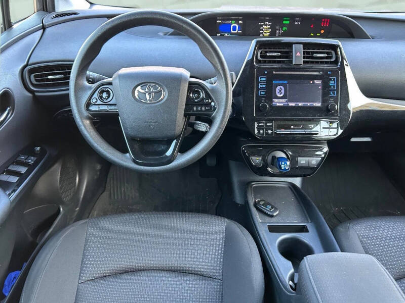2019 Toyota Prius LE
