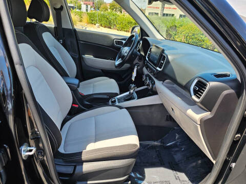 2020 Hyundai Venue SEL