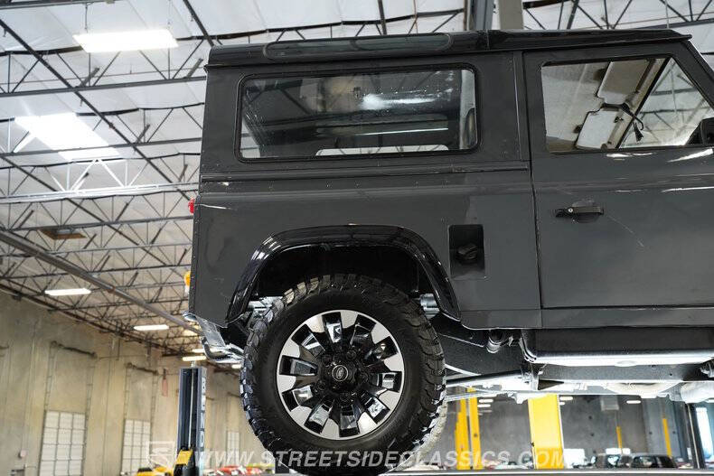1987 Land Rover Defender