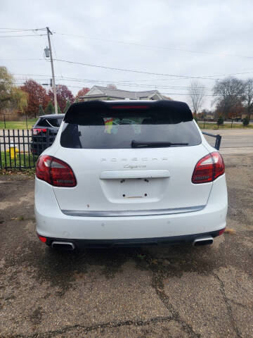 2014 Porsche Cayenne Platinum