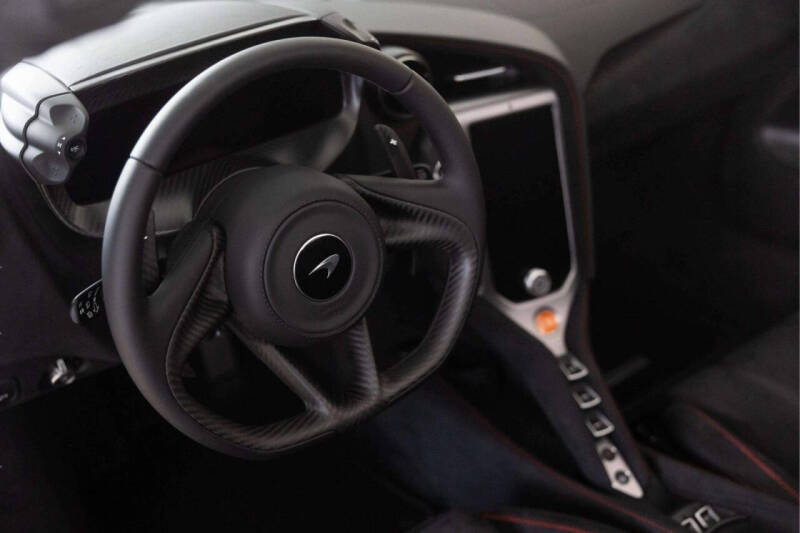 2025 McLaren 750S Spider