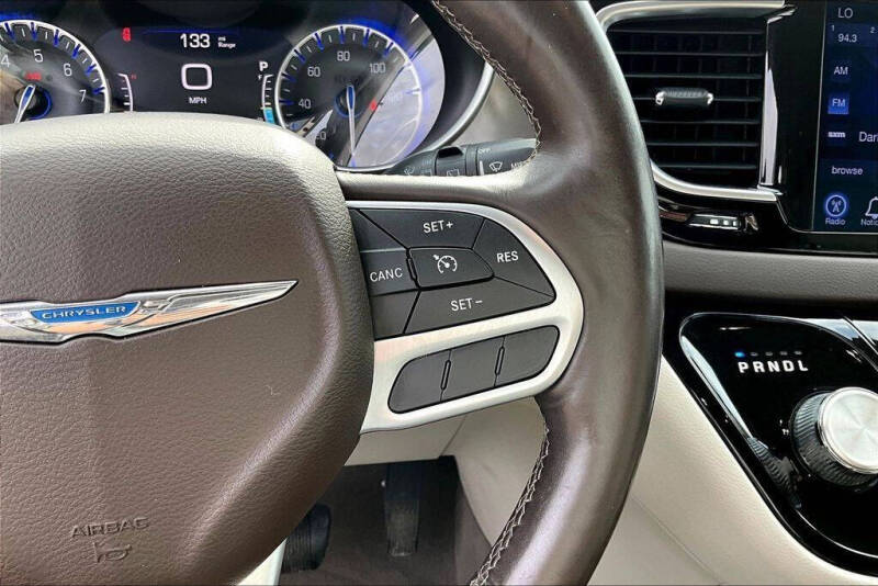 2017 Chrysler Pacifica Touring-L Plus