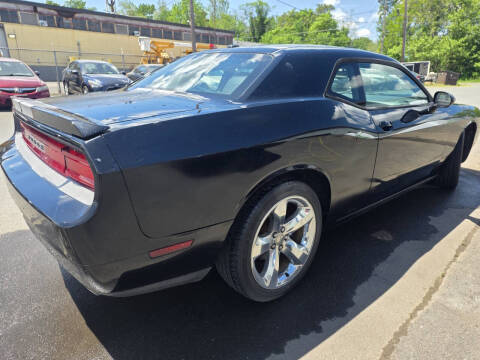 2012 Dodge Challenger SXT