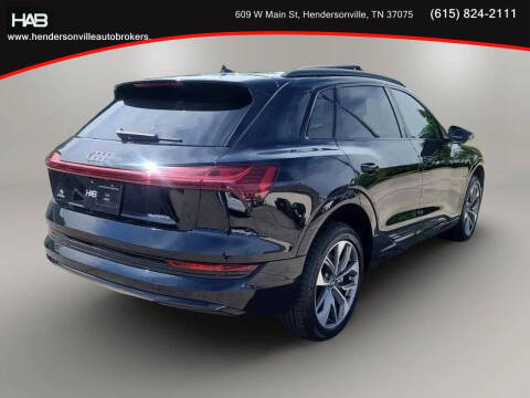 2021 Audi e-tron quattro Premium Plus