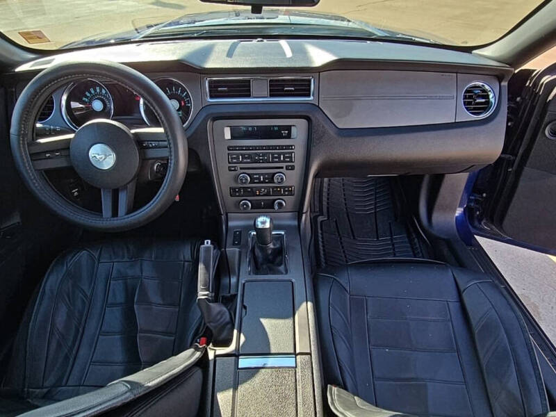 2012 Ford Mustang V6 Premium