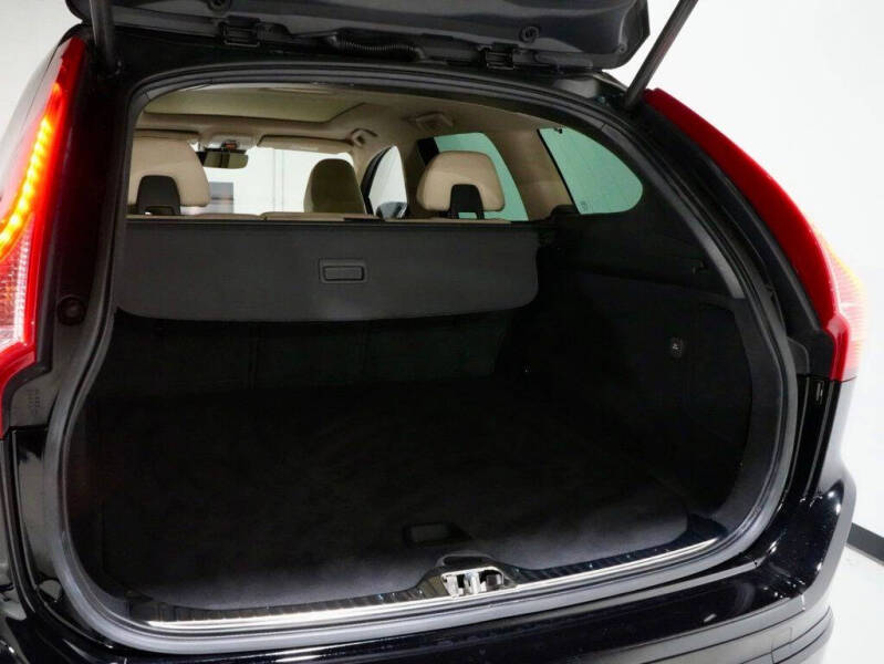 2017 Volvo XC60 T5 Dynamic