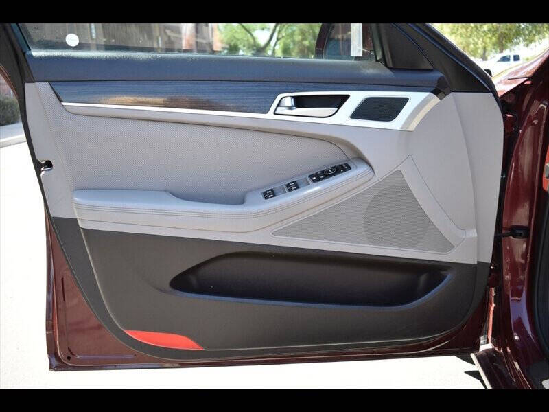 2015 Hyundai Genesis