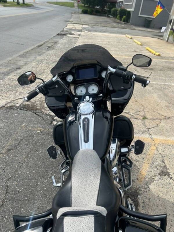 2022 Harley-Davidson Road Glide FLTRX