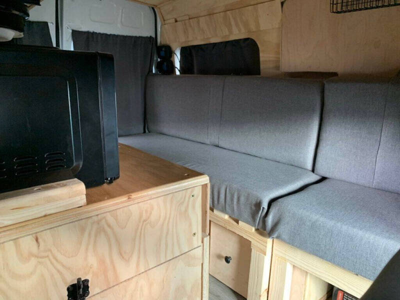 2011 Ford Transit Connect XLT Premium