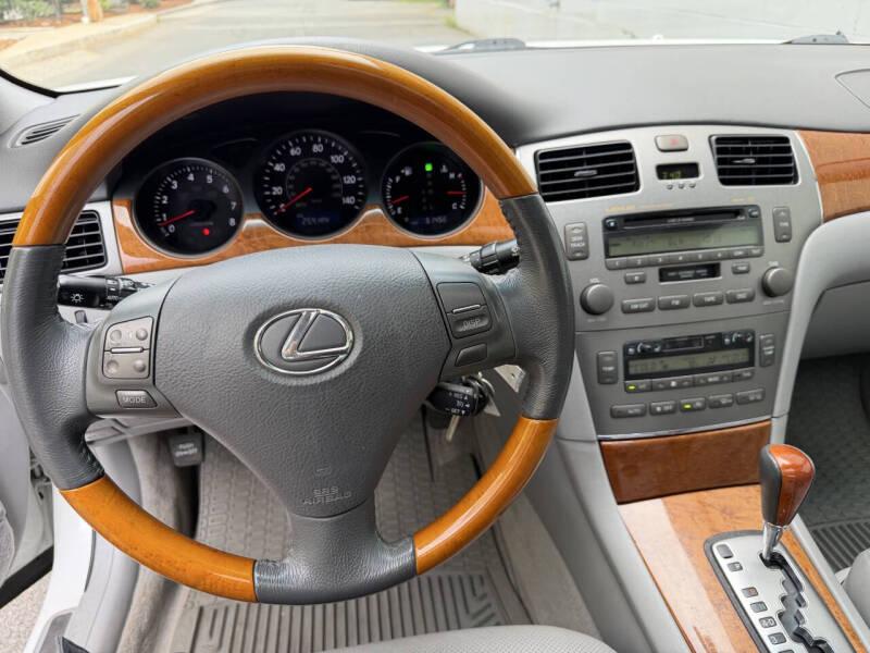 2005 Lexus ES 330