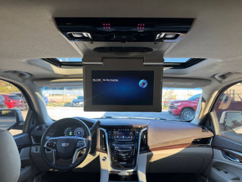 2017 Cadillac Escalade Luxury