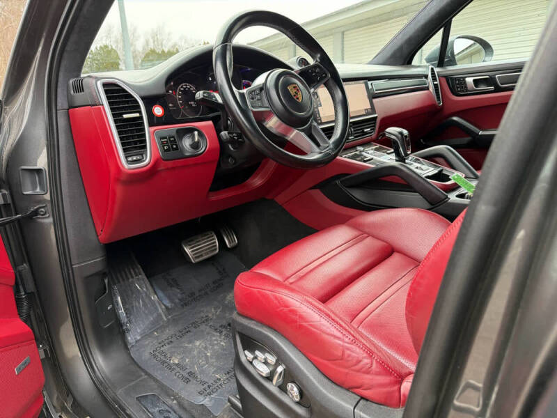 2021 Porsche Cayenne GTS