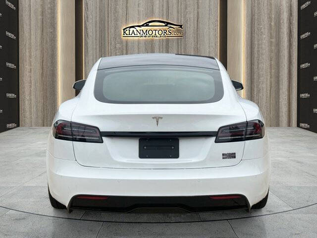 2022 Tesla Model S Plaid